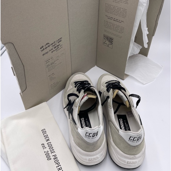 Golden Goose Running Sole in  gray suede and mesh with black leather star - Picture 4 of 9